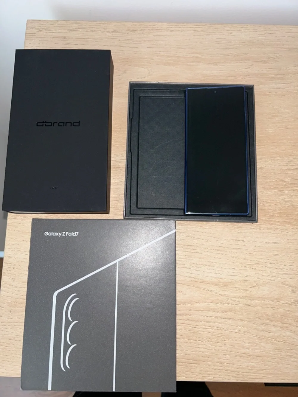 Samsung Galaxy Z Fold7 + dbrand Grip Case & Install Kit - Open Box / Like New